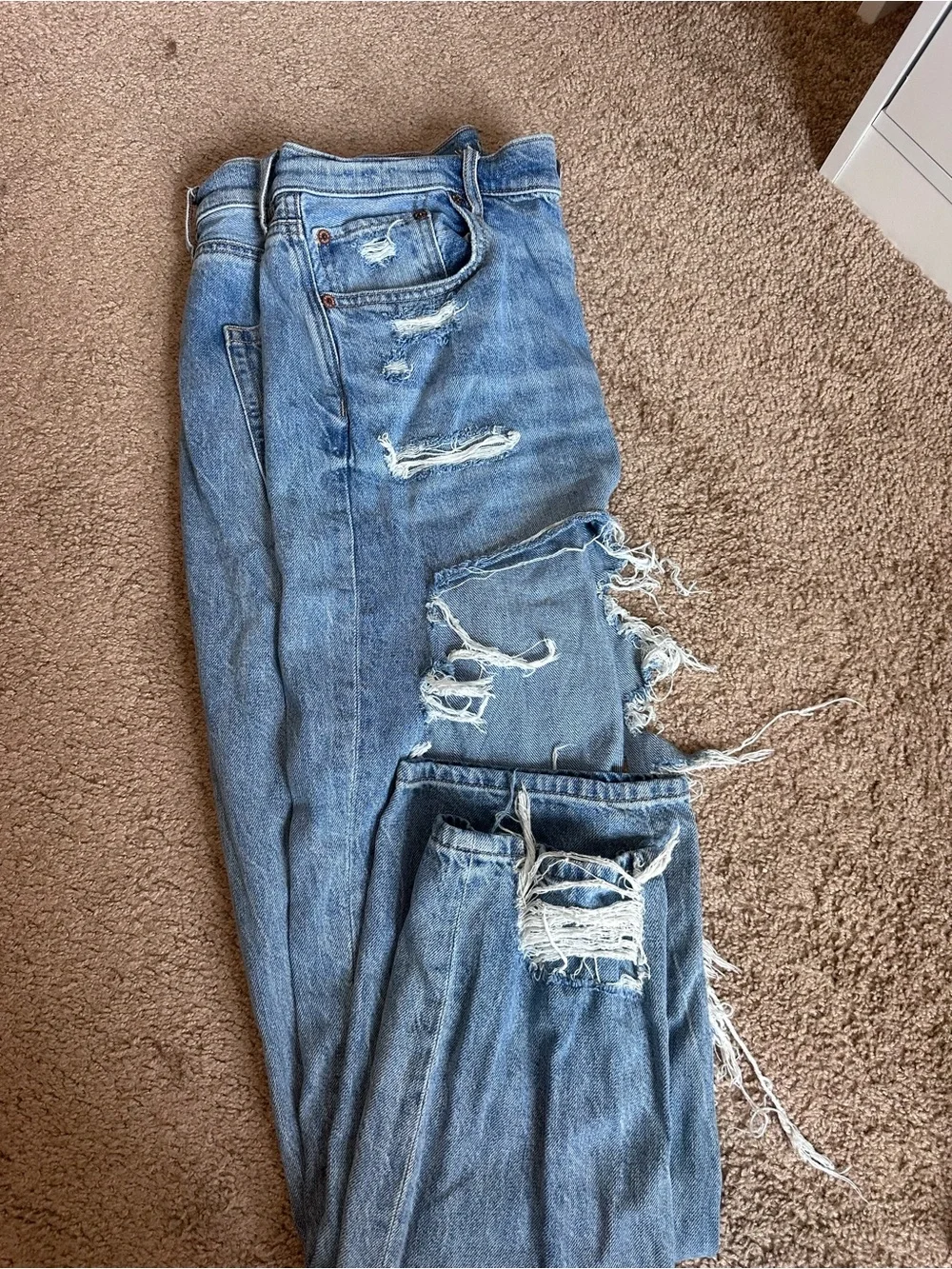 Distressed Light Blue Women’s Jeans